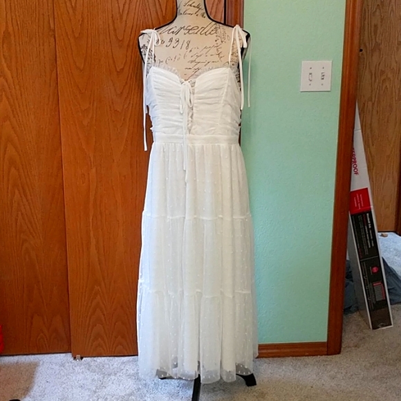 Lulu's summer and or wedding dress. - Picture 2 of 8